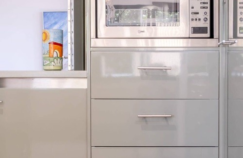Moffat Beach Apartment | Live like a local In The Heart of Moffat Beach