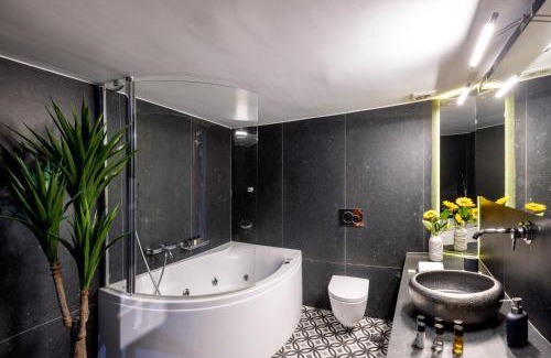 Thissio Apartment | Live Your Myth Under The Acropolis