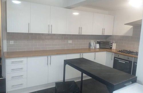 Liverpool House | Liverpool 3-Bed House - Near City Center