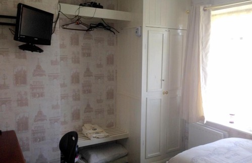 Speke House | Liverpool Airport Rooms