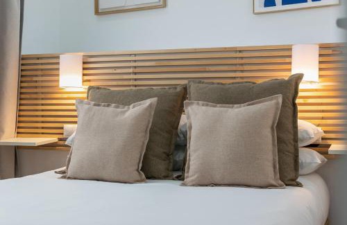 Collblanc y La Torrassa Hotel | Livinn House - Self Check in
