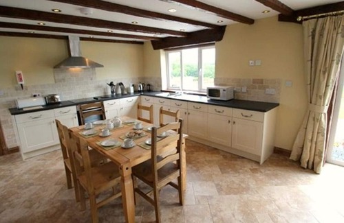 Llanrhidian House | Llanelen Farm, Sleeps 2