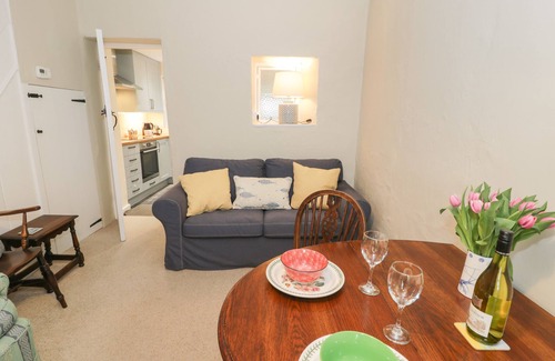 Borth-y-Gest Cottage | LLANNOR, pet friendly, character holiday cottage in Borth-Y-Gest