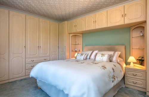 Garn Fadryn House | Llecyn in Pengroeslon