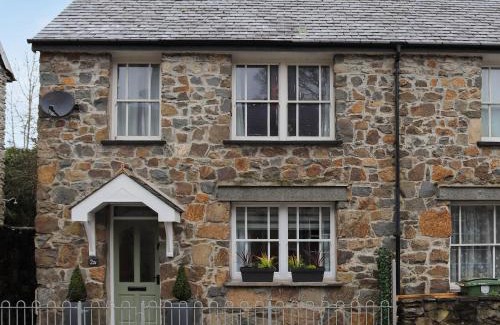 Bala House | Llety Cariad