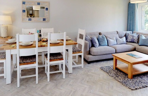 Llanbedrog House | Llyn Orta in the beautiful Pwllheli