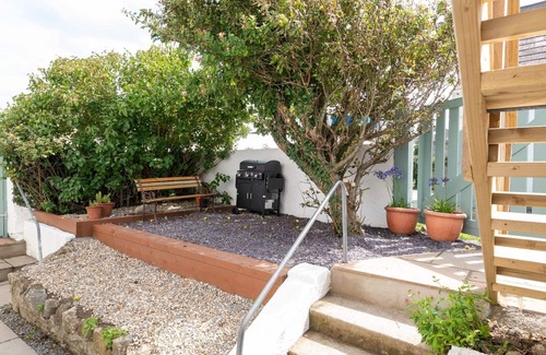 Rhosneigr House | Llys y Celeste : Pet-Friendly 5‑Bed Home with Sea Views in Rhosneigr | Managed by Anglesey Holiday L