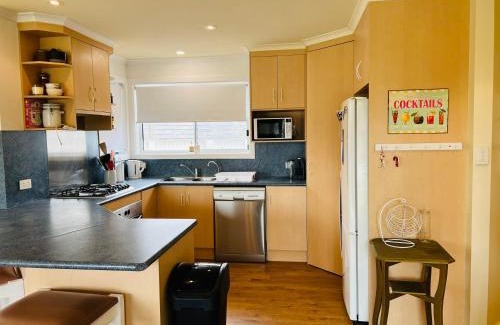 Waterhouse House | Lo Quay - Pet Friendly Outside
