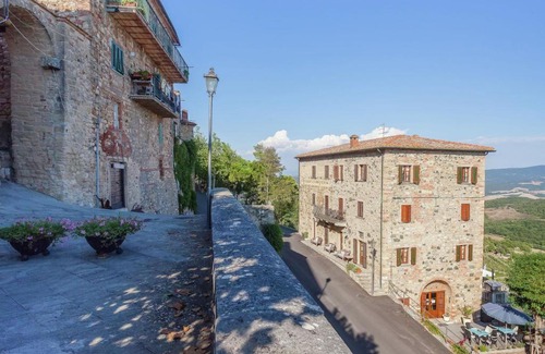 Montecastelli House | Lo Scricciolo Bi