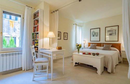 Dorsoduro Apartment | Lo Squero 2 Charming Apartment in Dorsoduro