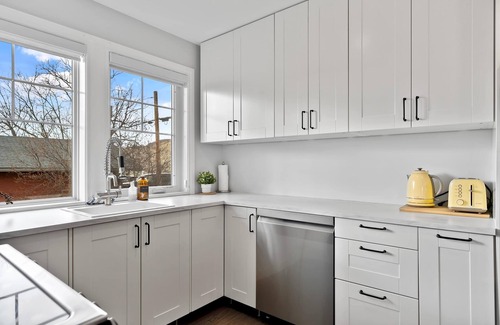 Okotoks Apartment | Local Loft Downtown Okotoks 2BD Private