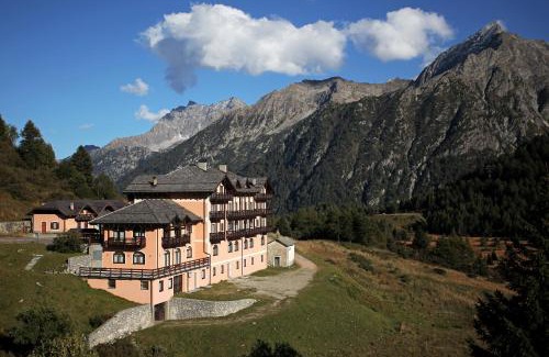 Vermiglio Hotel | Locanda Locatori