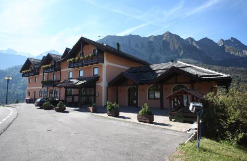 Vermiglio Hotel | Locanda Locatori