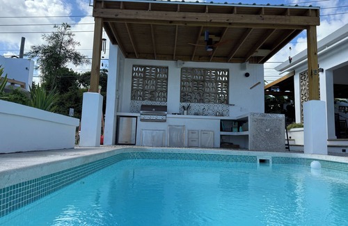 Florida House | Located close to Isabel Segunda Vieques, downtown 4 bedrooms with pool.