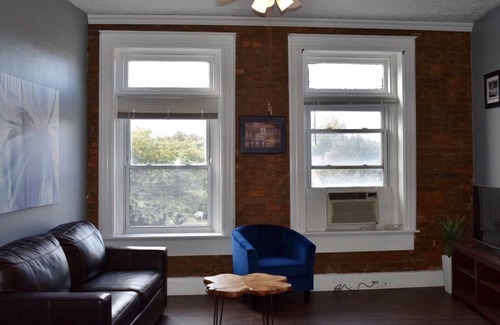 East Row Historic District House | Located in Heart of Newport