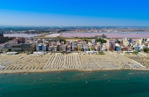 Margherita di Savoia Apartment | Located in Margherita di Savoia, within 200 metres of Spiaggia di Margherita