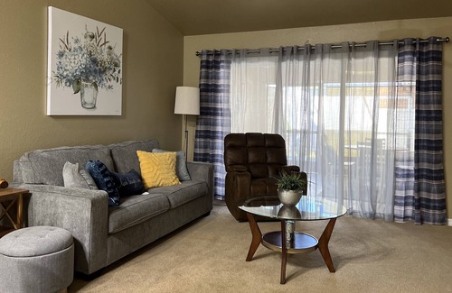 Sun 'N Lake Villa | Located in Sun N lake community. This is an active golfing community.
