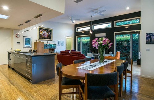 McCrae House | Located just 200 meters to McCrae Beach and a short stroll the shops,...