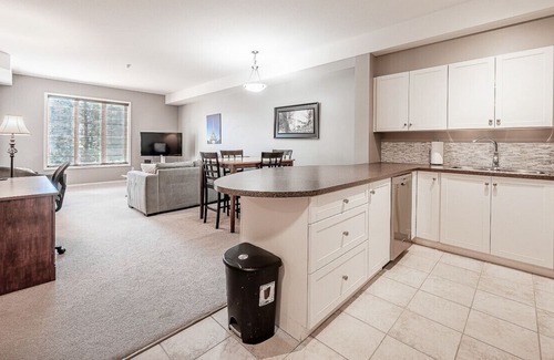 Quail Ridge Condo | Located on the third floor and right next to Quail Course at The Okanagan Golf Club,
