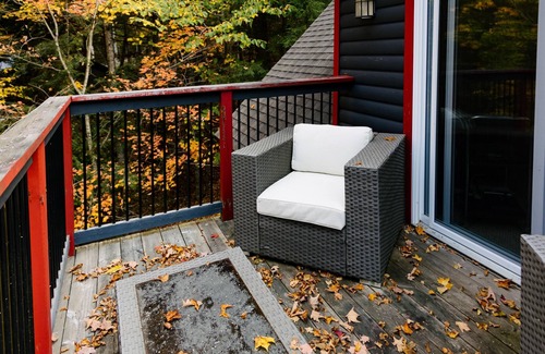 Eagle Lake Cottage | Located right by Sir Sam's Ski & Bike - Let the adventures begin!