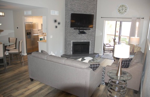 Village Two Condo | LOCATION! 2br/2ba sleeps 6 condo in McCormick Ranch close to all,