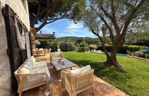 Mandelieu-La-Napoule Bed & Breakfast | Location de chambre Villa les allamandas