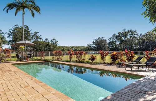 Noosaville Apartment | Location Doesn't Get Any Better Than This