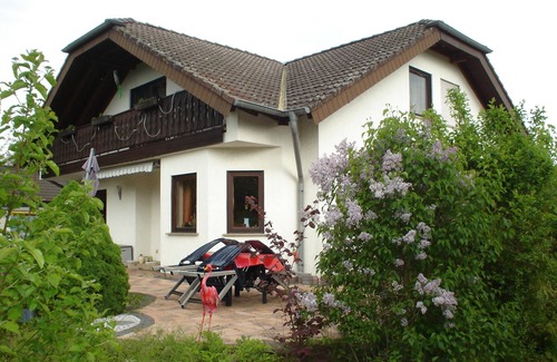 Bornich Apartment | Location for Christmas Markets and Winter Hiking