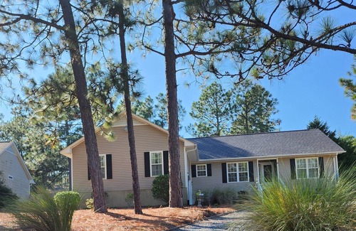 Pinehurst House | location, location cal-de-sac home thats is 7mins away from #2 for the US Open