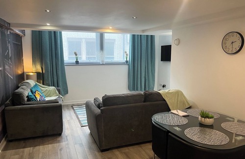 Liverpool City Centre Apartment | Location, Location, city centre apartment, 2 bedrooms, 2 bathrooms