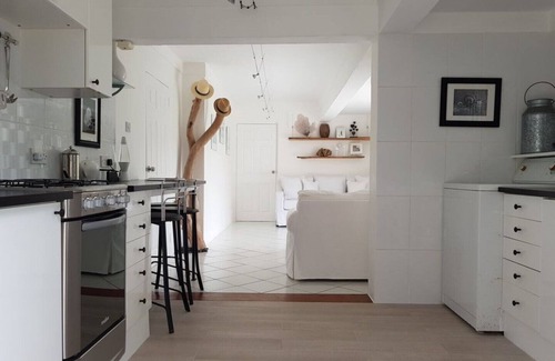 St. George's Apartment | Location Location Location, Stylish & Comfortable, Simple yet Elegant