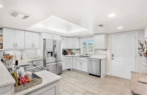 Port Canaveral Condo | ⛱️ Location! Location! Location! 🚀🌴👙🚢