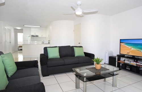 Mooloolaba Apartment | Location, location, location! for this 2 Bedroom apartment in the middle of everything