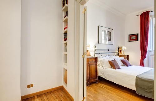 Rione V Ponte Apartment | Location Location Walk to Navona Pantheon and Vatican
