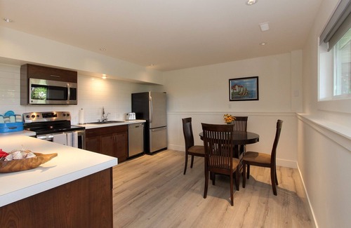 Central Okanagan House | Location ! Semi Waterfront Beach Ave 2 Bedroom/2 Bathrooms/2 Living Rooms