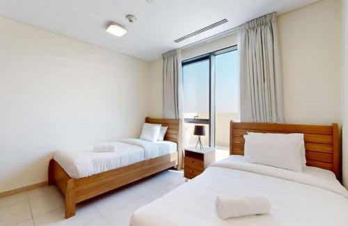 Mirdif Apartment | Locations I Lux 3 Bedroom Villa I Panaromic Lush Green Views I Gym, Pool, Parking & Wi-Fi