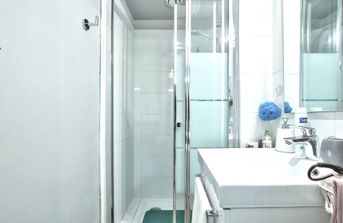 Les Poulettes Apartment | “L’Océane”: relaxation and well-being! - Air conditioning and free/secure parking!