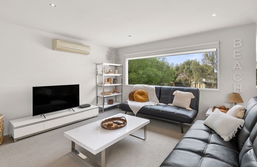 Torquay House | Loch Lomond Luxury Beautifully furnished and presented 4 Bedroom House located in a Prime Position