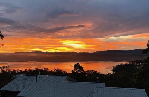 Merimbula House | Lochview - 3 bedroom, pet friendly home with great views! 5+ nights