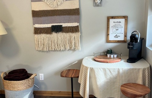 Okanagan-Similkameen House | Lodestone flats- room 4
