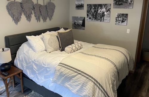 Okanagan-Similkameen House | Lodestone flats- room 4