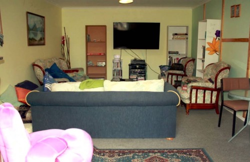 Katikati Cabin | Lodge ∙ 1 bedroom ∙ 2 guests