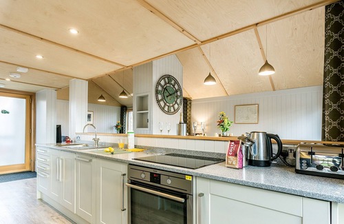 Corfe Castle Cottage | LODGE 16, pet friendly, luxury holiday cottage in Corfe Castle