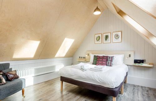 Corfe House | Lodge 19