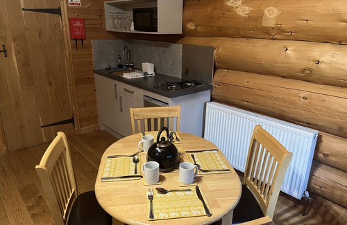 Marshbrook Cabin | Lodge 2 - a lodge that sleeps 4 guests in 1 bedroom