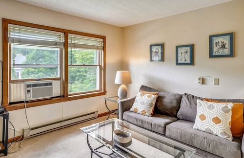 Stowe Area Condo | Lodge Condo 10 - Peaceful and cozy one bedroom!