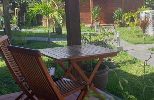 Saint-Pierre Ski Chalet | Lodge Garden