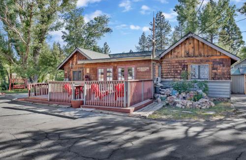 Big Bear Lake Resort | Lodge House-Family Cabin with Pool Table by Big Bear Vacations