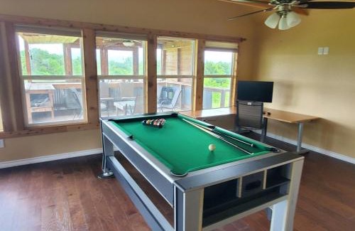 Weston Ski Chalet | Lodge One with Scenic View