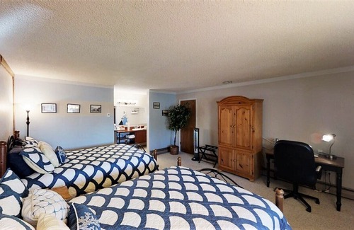 Eagle Nest Apartment | Lodge Studio 50 in Eagle Nest